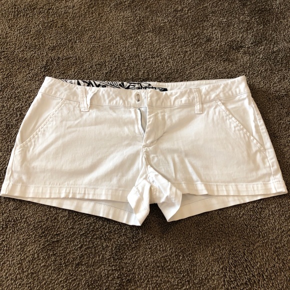 Volcom shorts. - Picture 1 of 1